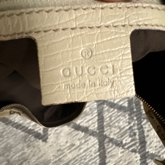Gucci  Monogram Horsebit Hobo Medium Bag - Picture 8 of 10